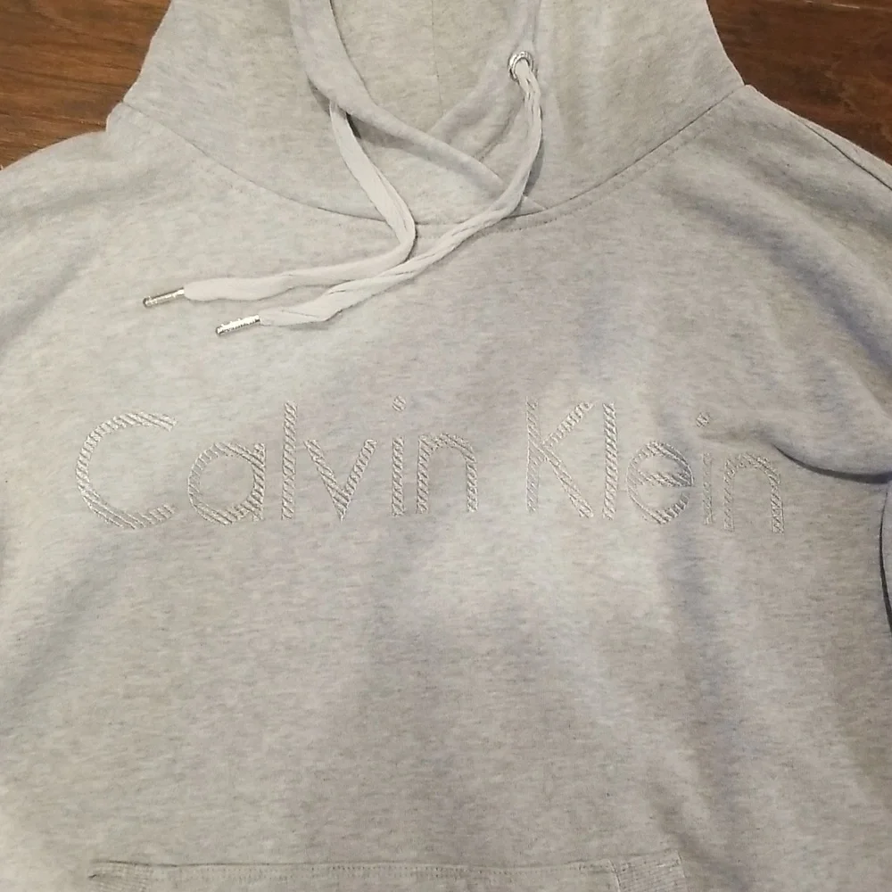 Calvin Klein Light Grey Pullover Hoodie Size XL - Picture 2 of 10